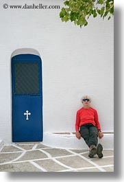 images/Europe/Greece/WtGroup/Paula/paula-red-shirt-blue-door-4.jpg