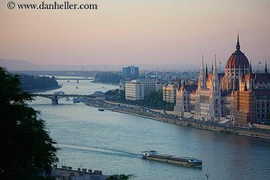 parliament-n-river-view-04.jpg