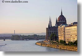 images/Europe/Hungary/Budapest/Buildings/Parliament/parliament-n-river-view-10.jpg