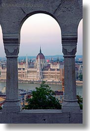 images/Europe/Hungary/Budapest/Buildings/Parliament/parliament-view-thru-arches-3.jpg