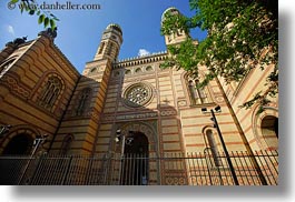 images/Europe/Hungary/Budapest/Buildings/Synagogue/Exterior/synagogue-facade-03.jpg