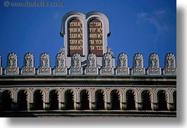 images/Europe/Hungary/Budapest/Buildings/Synagogue/Exterior/ten-commandments.jpg