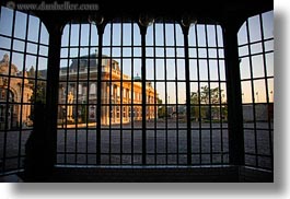 images/Europe/Hungary/Budapest/Buildings/museum-through-gate-1.jpg