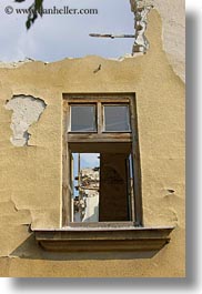 images/Europe/Hungary/Budapest/Buildings/window-n-ruined-bldg.jpg