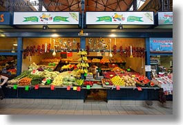 images/Europe/Hungary/Budapest/CentralMarketHall/fruit-stand-1.jpg