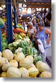 images/Europe/Hungary/Budapest/CentralMarketHall/women-shopping-for-fruit.jpg