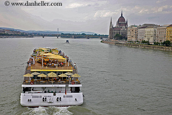 river-boat-cruise-ship-12.jpg