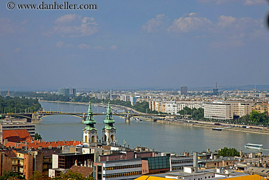 danube-river-n-cityscape-2.jpg