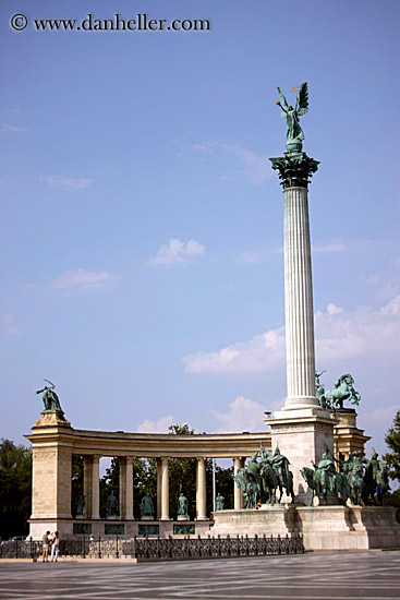 archangel-gabriel-winged-statue-1.jpg