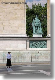 images/Europe/Hungary/Budapest/HeroesSquare/woman-n-warrior-statue.jpg