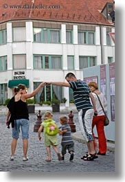 images/Europe/Hungary/Budapest/People/Kids/children-holding-hands-2.jpg