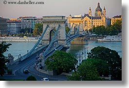 images/Europe/Hungary/Budapest/SzechenyiChainBridge/bridge-n-cityscape-2.jpg