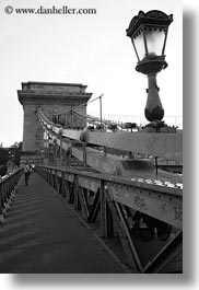 images/Europe/Hungary/Budapest/SzechenyiChainBridge/bridge-span-n-lamp_post-bw.jpg