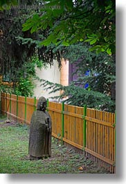 images/Europe/Hungary/Tarcal/Art/japanese-monk-statue.jpg