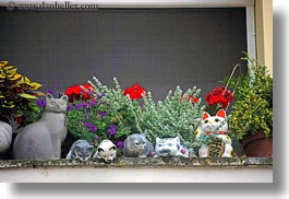 images/Europe/Hungary/Tarcal/Art/porceline-cats.jpg