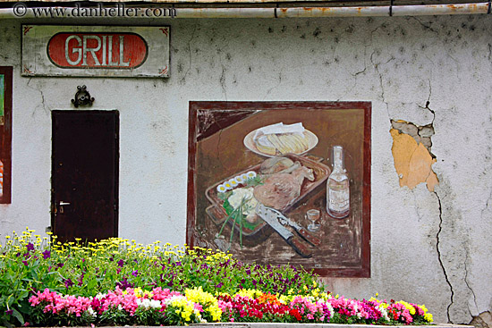 mural-n-flowers-2.jpg