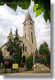 images/Europe/Hungary/Tarcal/Church/church-n-leaves.jpg