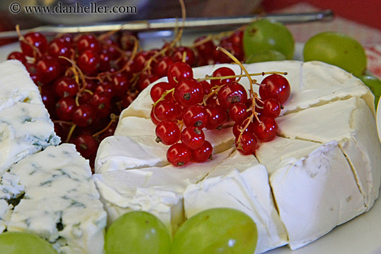 red-berries-n-cheese-1.jpg