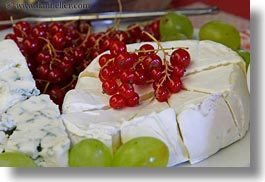 images/Europe/Hungary/Tarcal/Food/red-berries-n-cheese-1.jpg