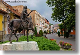 images/Europe/Hungary/Tarcal/Streets/horse-statue-w-flowers.jpg