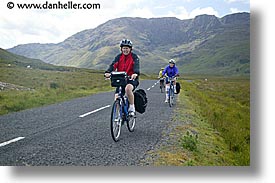 images/Europe/Ireland/Connemara/Bikers/helen-biking.jpg