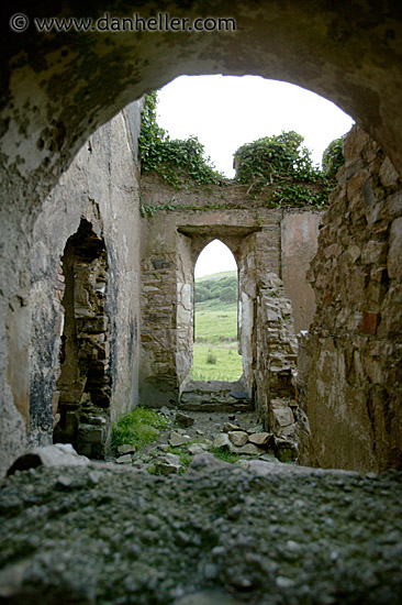 clifden-castle-02.jpg