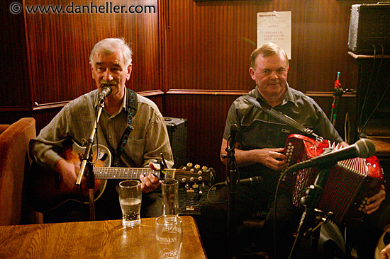 pub-musicians-3.jpg