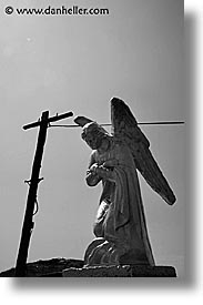images/Europe/Ireland/Connemara/Inishbofin/angel-n-cross.jpg