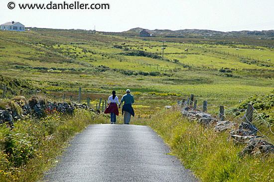 hiking-couple-3.jpg