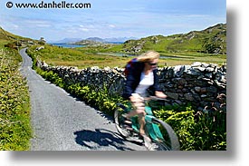 images/Europe/Ireland/Connemara/Inishbofin/winding-road-5.jpg