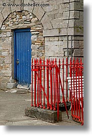 images/Europe/Ireland/Connemara/Misc1/blue-door-red-fence.jpg