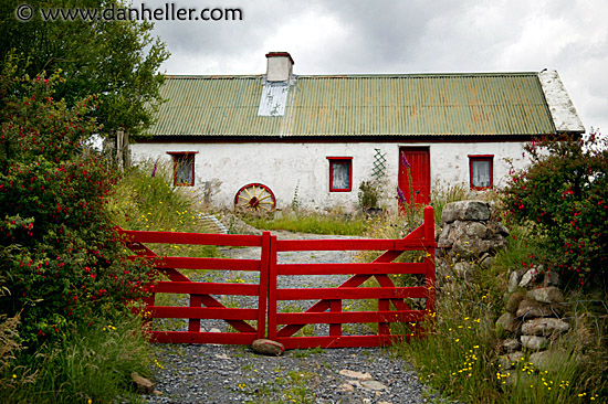 red-fence.jpg