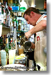 images/Europe/Ireland/Leinster/Dublin/Dalkey/bartender.jpg