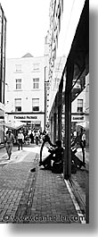 images/Europe/Ireland/Leinster/Dublin/Streets/harpist-1.jpg