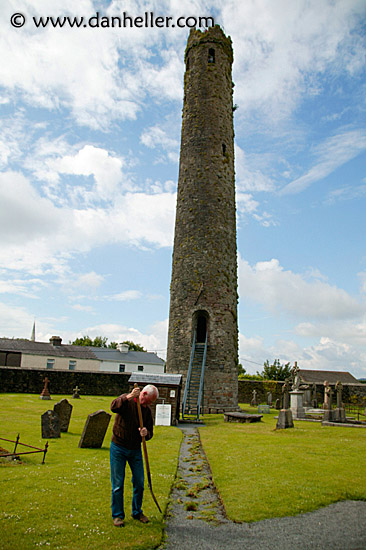 st-brigids-roundtower-1.jpg