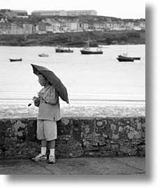 images/Europe/Ireland/Munster/LoopHead/umbrella-kid.jpg