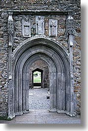 images/Europe/Ireland/Shannon/Clonmacnois/gothic-door-1.jpg
