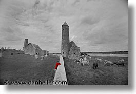 images/Europe/Ireland/Shannon/Clonmacnois/round-tower-7.jpg
