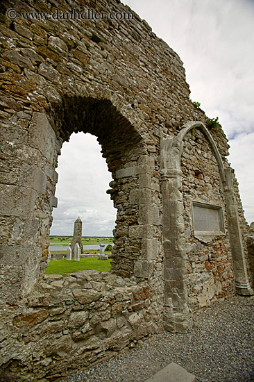 ruins-windows-3.jpg