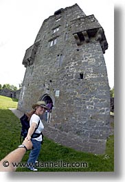 images/Europe/Ireland/Shannon/Misc/aughnanure-castle-05.jpg