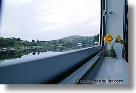 images/Europe/Ireland/ShannonPrincessII/Rooms/window-flower-2.jpg