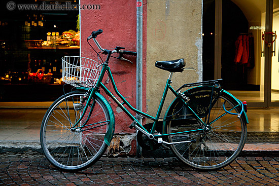 bolzano-bicycles-01.jpg