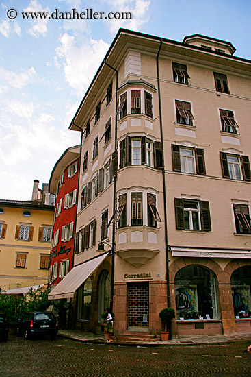 bolzano-bldgs-04.jpg