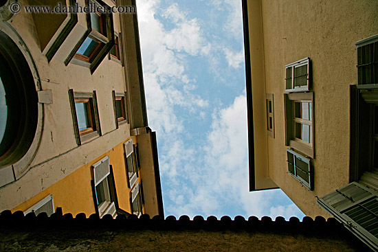 upwards-view-bldg-1.jpg