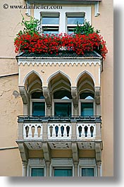 images/Europe/Italy/Dolomites/Bolzano/DoorsWindows/bolzano-windows-2.jpg