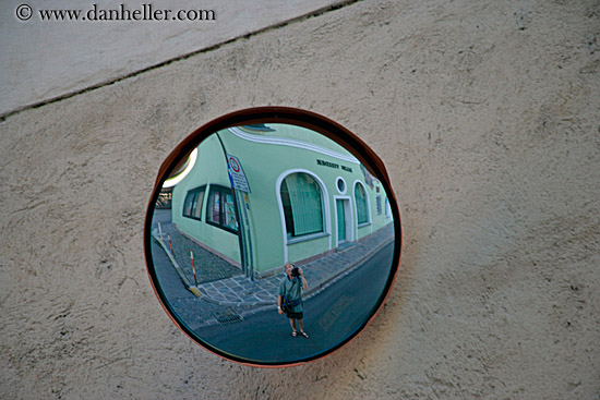 street-mirror-1.jpg