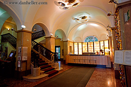 hotel-laurin-lobby-2.jpg