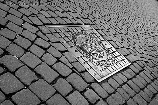 bolzano-street-plaque.jpg