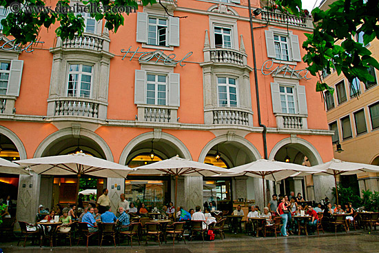 outdoor-cafe.jpg