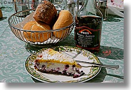 images/Europe/Italy/Dolomites/Food/rolls-wine-n-cheesecake-1.jpg